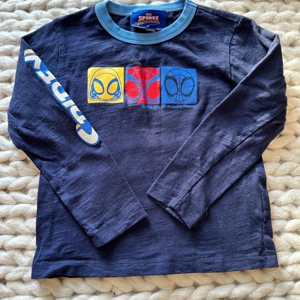 Bundle Spiderman longsleeved tee shirts by Maisonette and Ghostbusters H&M 3T